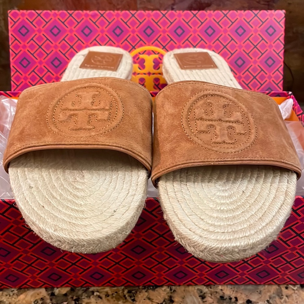 Tory Burch Benton Open Toe Espadrille Slide-Kid Suede. Color:  Ambra